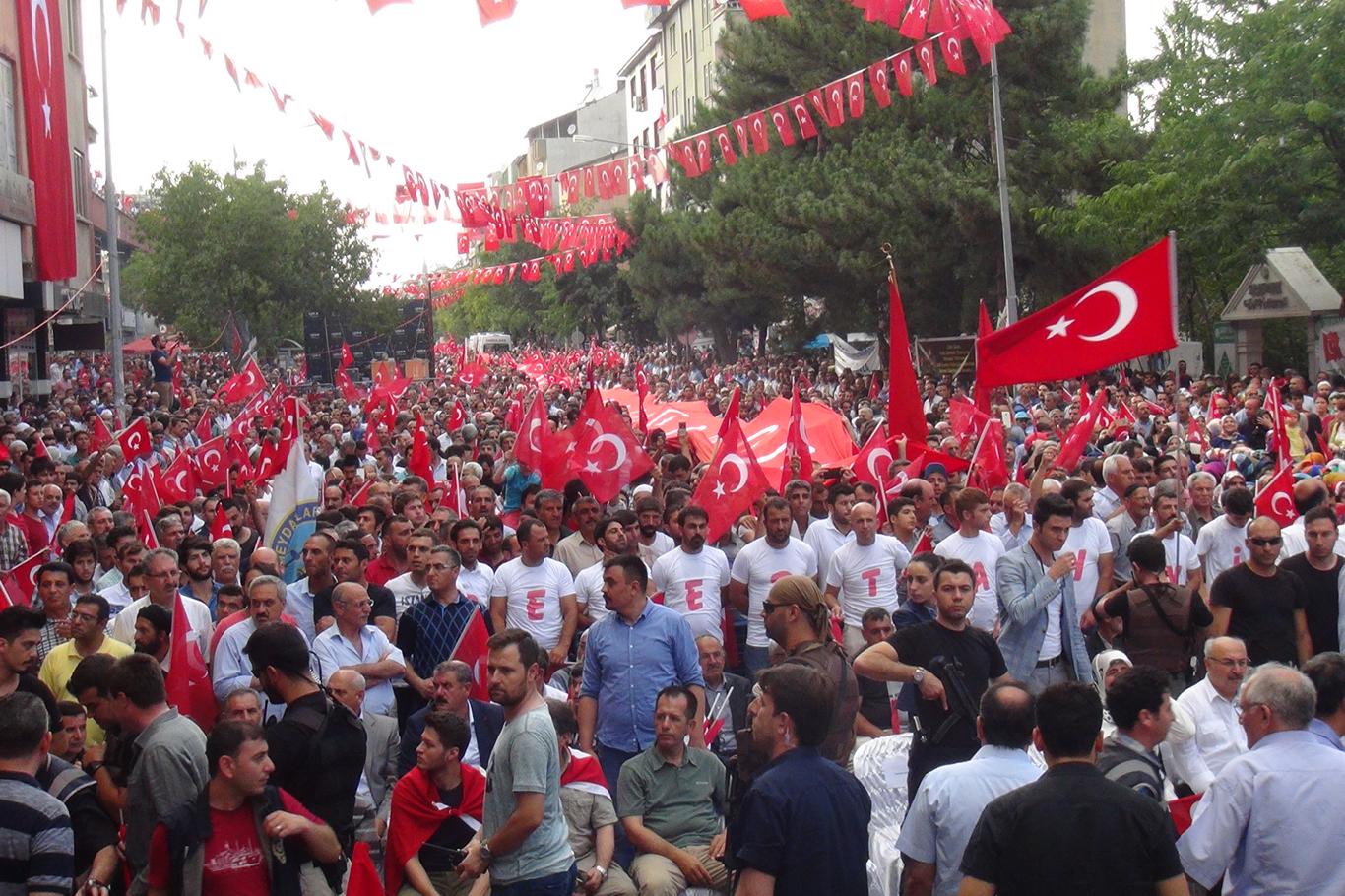 “Allah onların tuzaklarını başlarına geçirdi” “Allah onların tuzaklarını başlarına geçirdi”